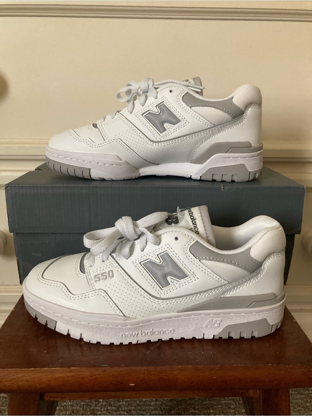 NIB Women’s New Balance 550 White with Light Gray Accents Sneaker - Picture 3 of 7